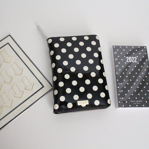 NWT Kate Spade Zip Around Personal Organizer & 2022 Inserts w/Bonus Paperclips - Picture 1 of 12